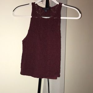 soft and sexy AE maroon cropped tank